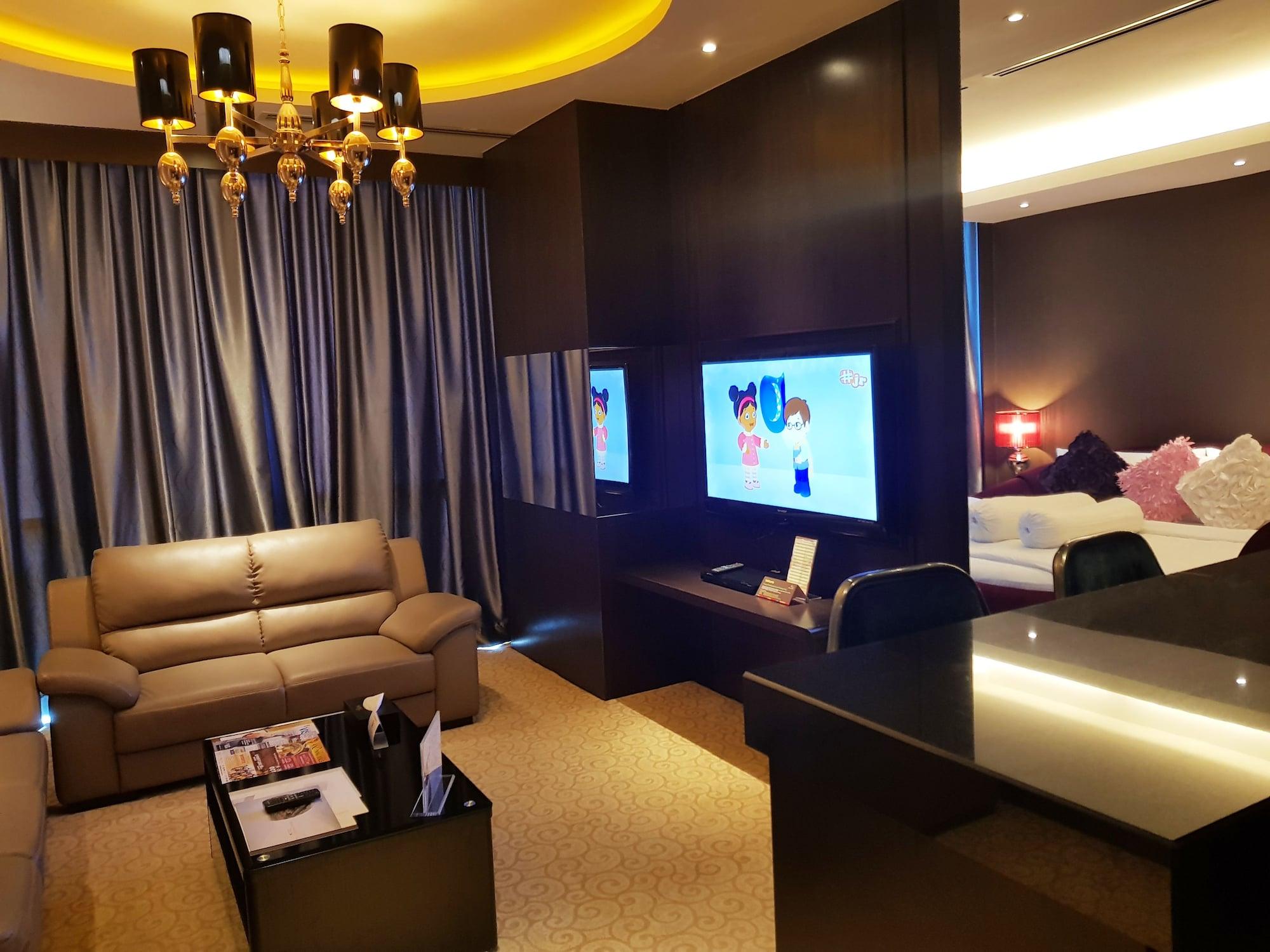 Ksl Hotel & Resort Johor Bahru Kültér fotó A room at the hotel
