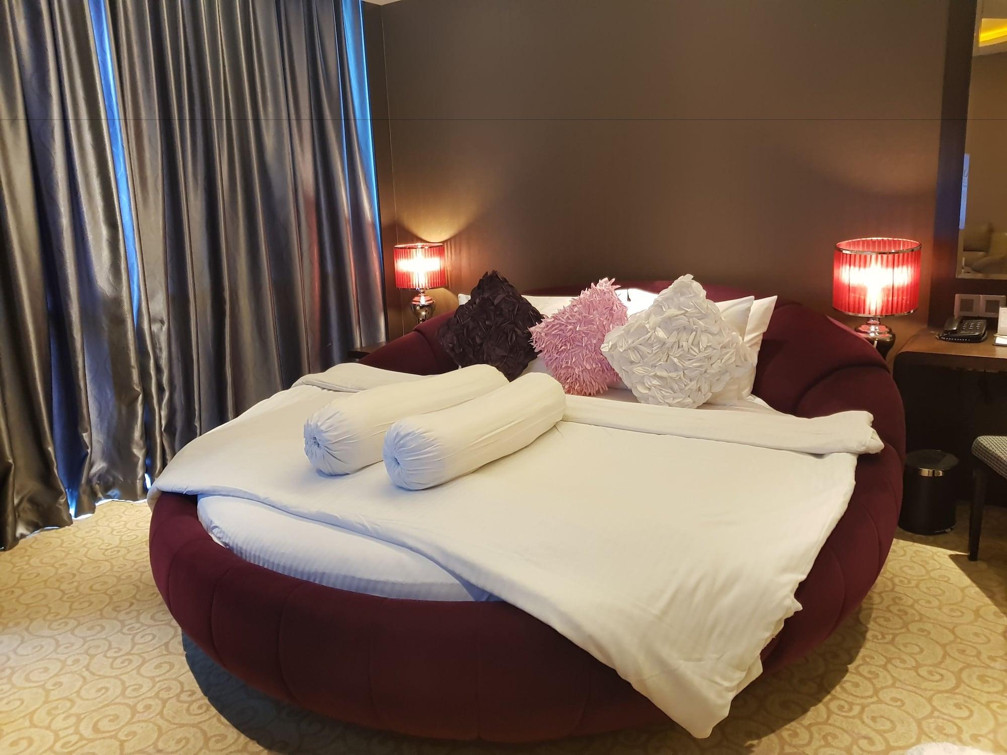 Ksl Hotel & Resort Johor Bahru Kültér fotó A room at the hotel