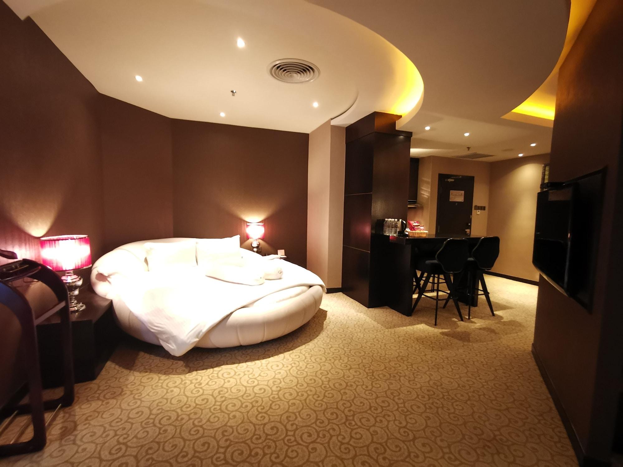 Ksl Hotel & Resort Johor Bahru Kültér fotó A room at the hotel