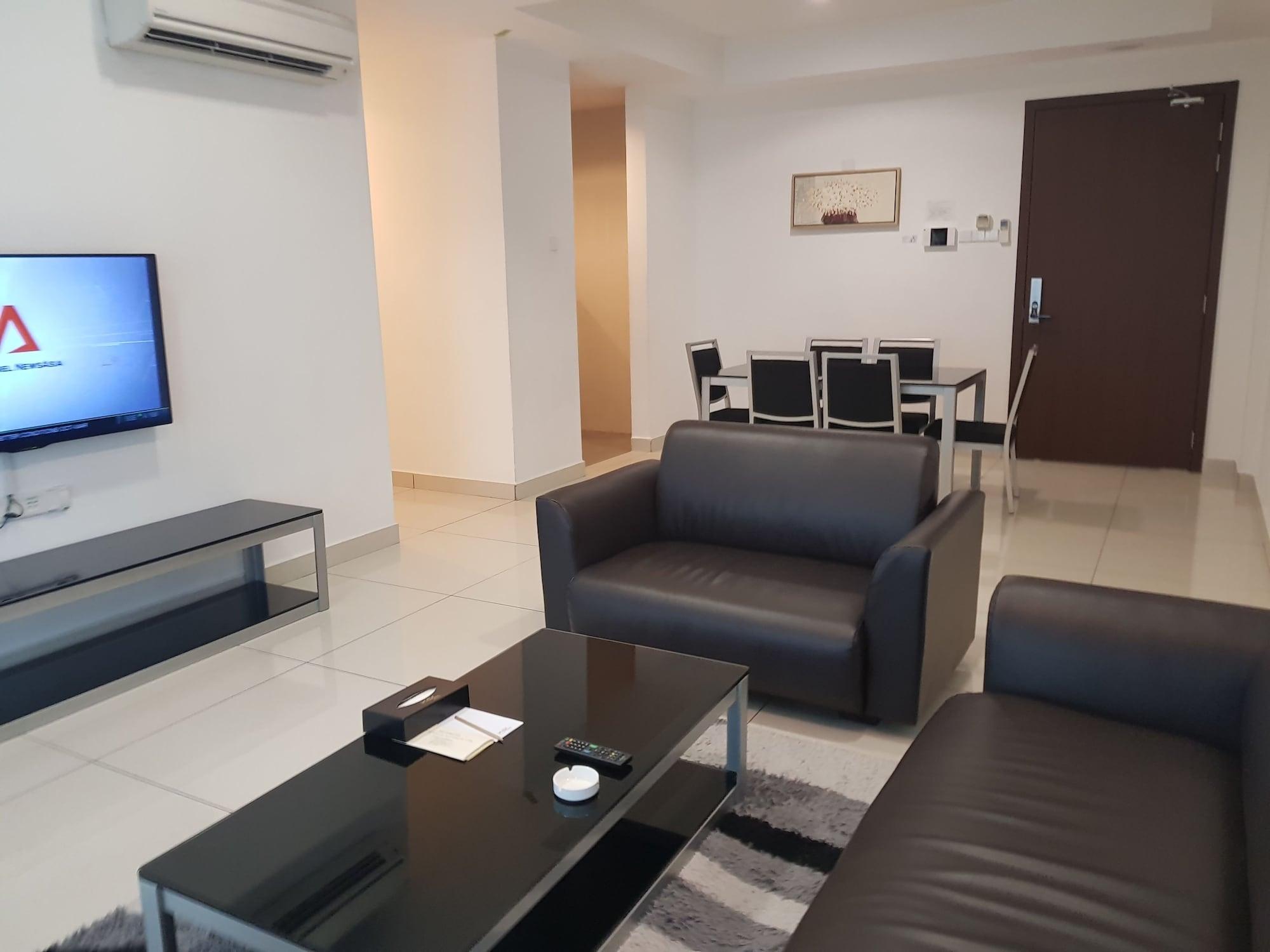 Ksl Hotel & Resort Johor Bahru Kültér fotó A living room in a modern apartment