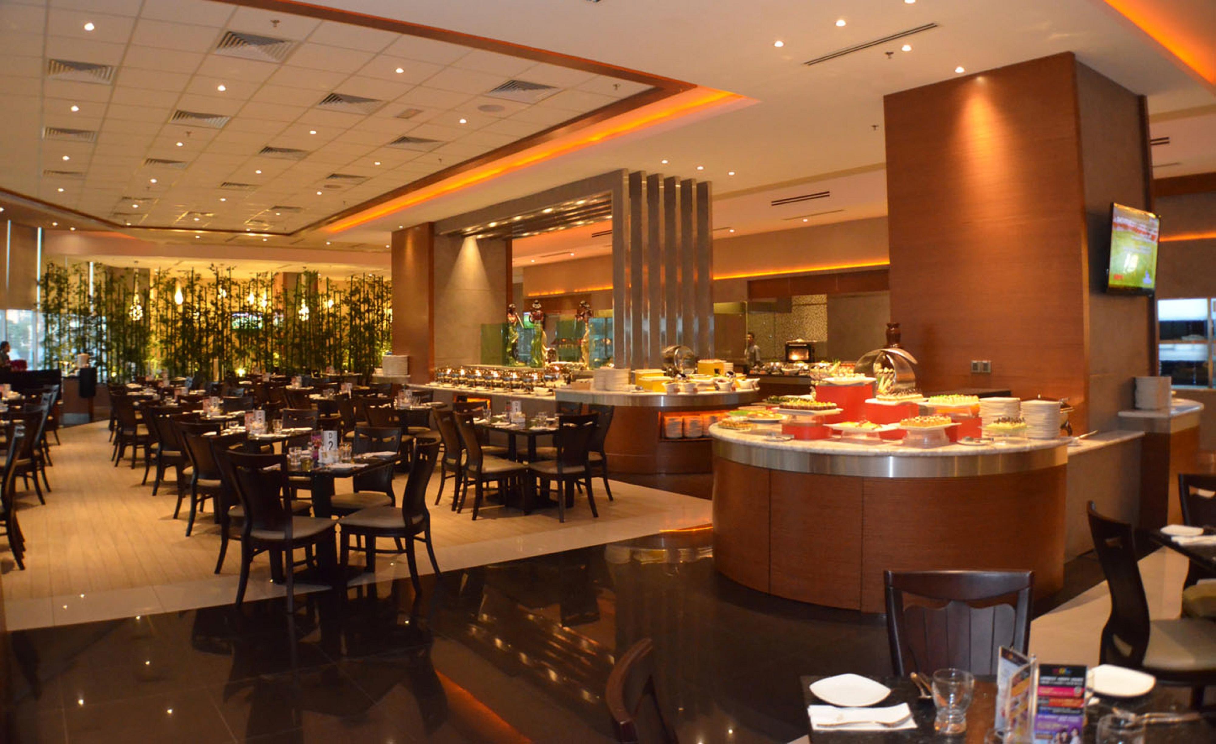 Ksl Hotel & Resort Johor Bahru Kültér fotó The hotel's restaurant